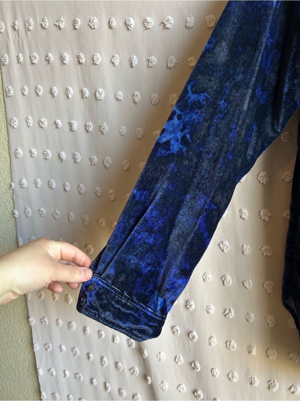 Anthropologie Pilcro Mara Relaxed Velvet Button Down Shirt Sz 12 Blue - Picture 3 of 6